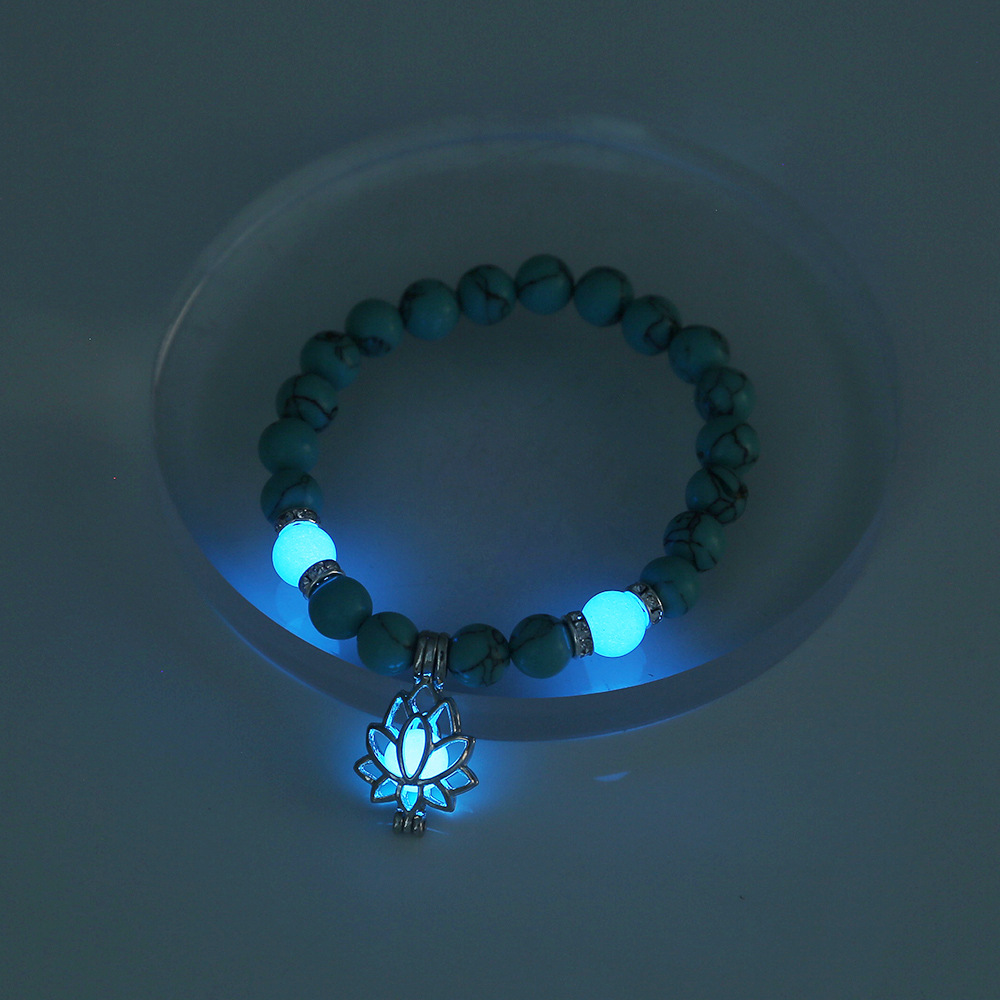 Bracelet de perles lotus phosphorescent brillant dans le noir_voghion.com
