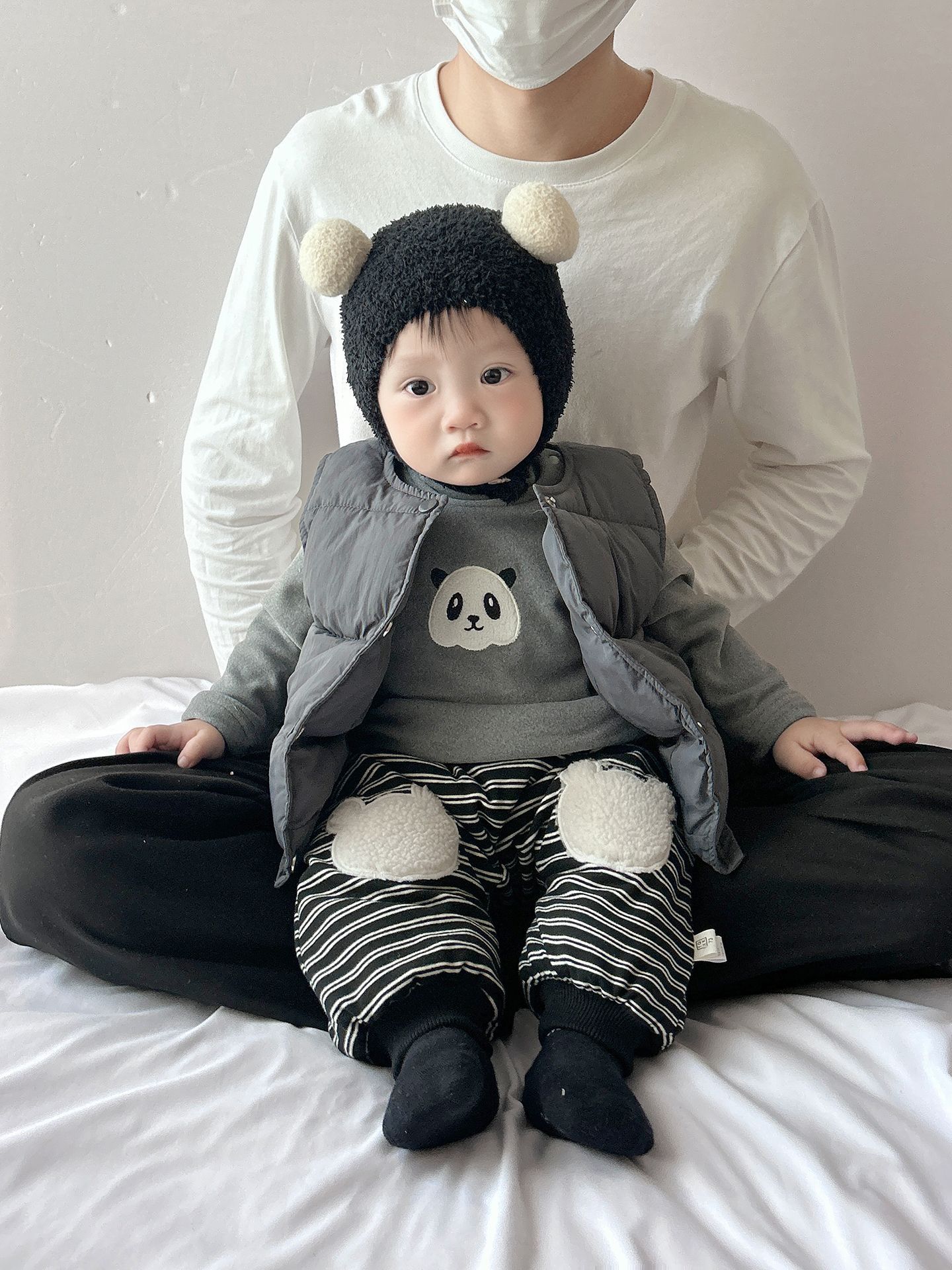 INS ropa de invierno para bebés, guapo chaleco de algodón grueso para bebés y niños calientes en invierno para salir a los hombros de la marea.