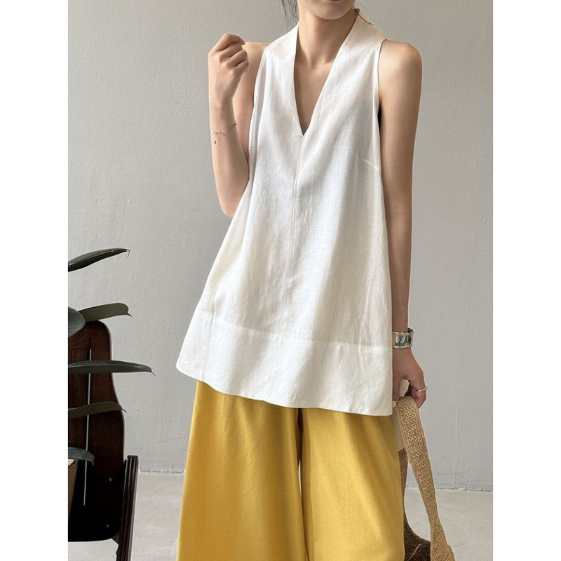 French-Style V-Neck Unique and Exquisite Beautiful Sleeveless Versatile Shirt for Women, High-End Summer Loose A-Line Simple Tank Top French-Style V-Neck Unique and Exquisite Beautiful Sleeveless Versatile Shirt for Women, High-End Summer Loose A-Line Simple Tank Top