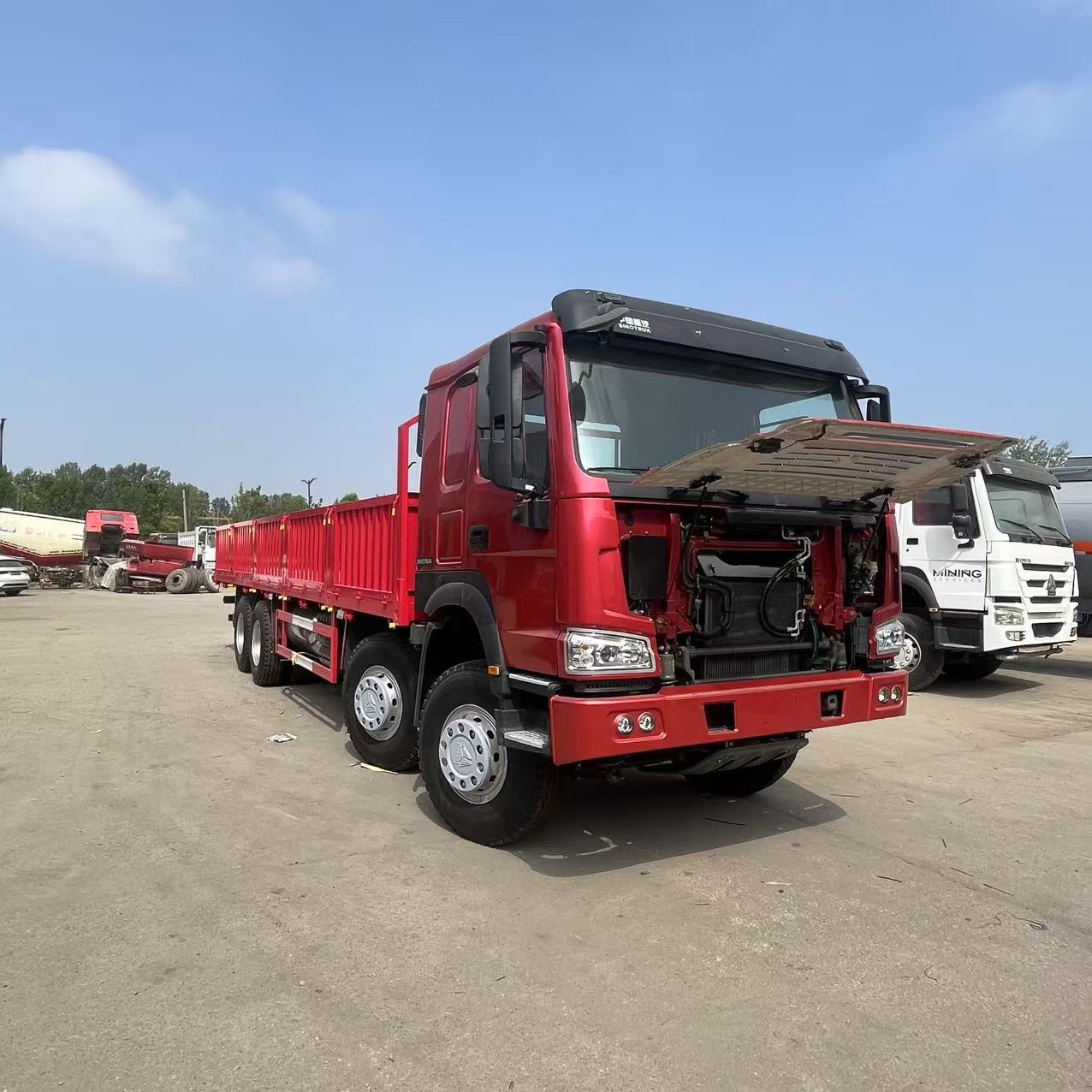 Sinotruk Howo flatbed truck, motorcycle, Hongyan Genlyon wide-body mining dump truck, procurement and transportation