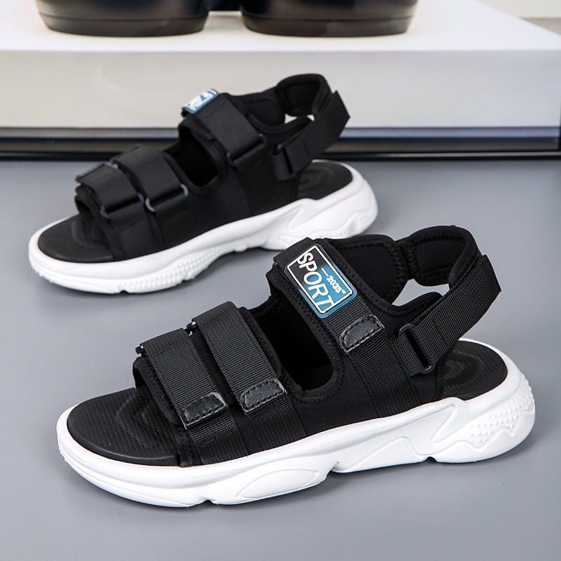 Hombres 2024 nuevos zapatos de playa de soleas gruesas de verano para jóvenes sandalias deportivas al aire libre para conducir