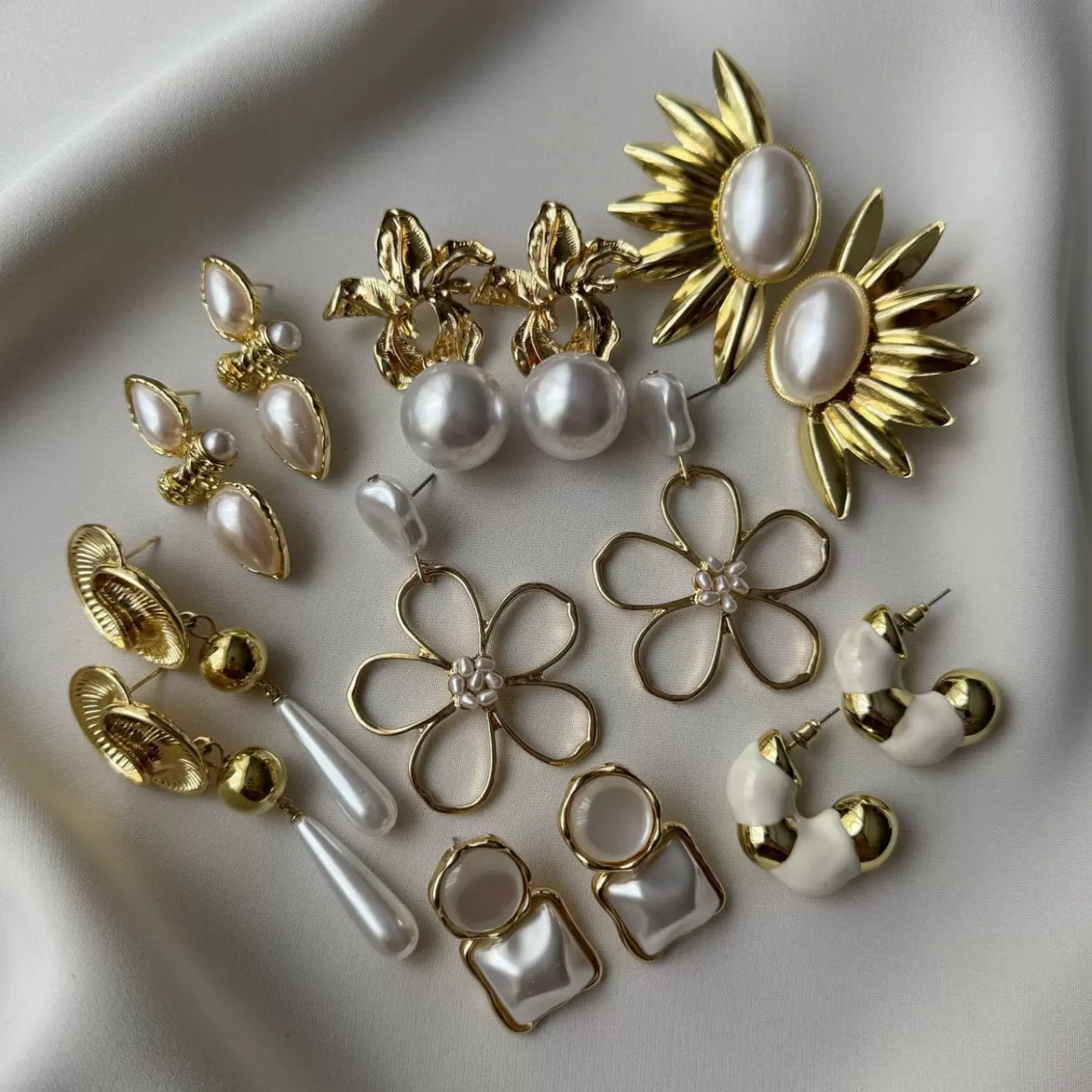 秋冬耳饰批发欧美跨境冷淡风耳环女小众设计感镂空夸张高级感耳坠