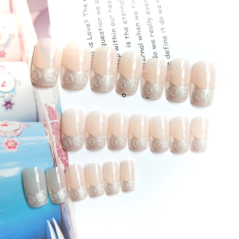 Polvo desnudo largo de cabeza plana para usar uñas de alta calidad temperamento suave de manicure francesa 24 piezas de parche de uñas falsas terminadas