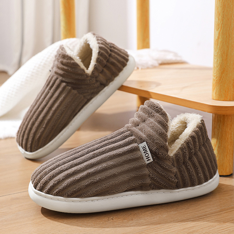 Zapatillas de algodón de invierno 2024 bolsas domésticas interiores raíz fondo grueso antideslizante para niños zapatos de algodón de peluche caliente para niños y niñas