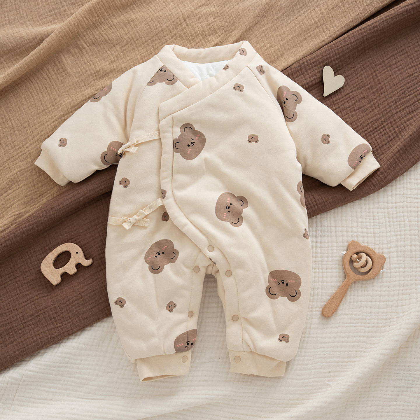 Estilo coreano nuevo Otoño e Invierno ins estilo bebé mono bebé mameluco caliente mameluco algodón engrosado algodón acolchado chaqueta al por mayor