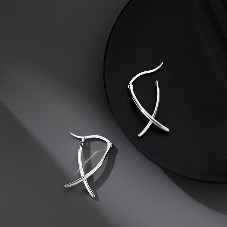 크로스 라인 귀걸이