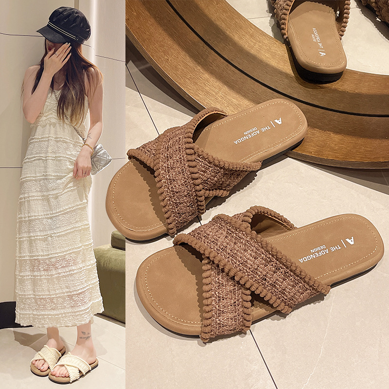 Summer retro ethnic sandals flat