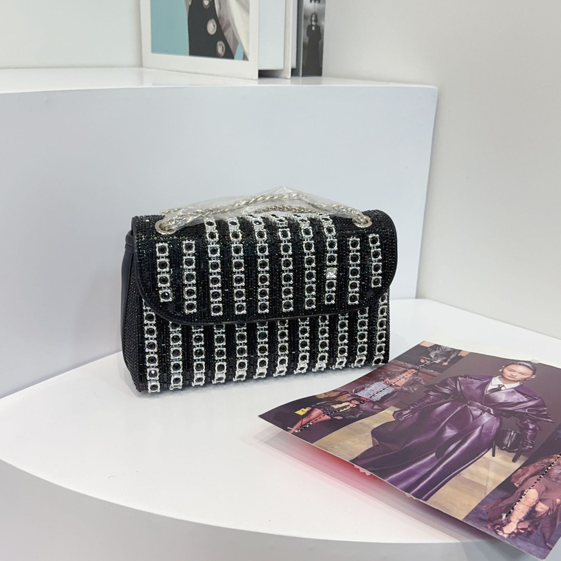 New foreign trade European and American retro underarm bag, casual and fashionable rhinestone small bag, niche single-shoulder bag, crossbody dinner bag undefined