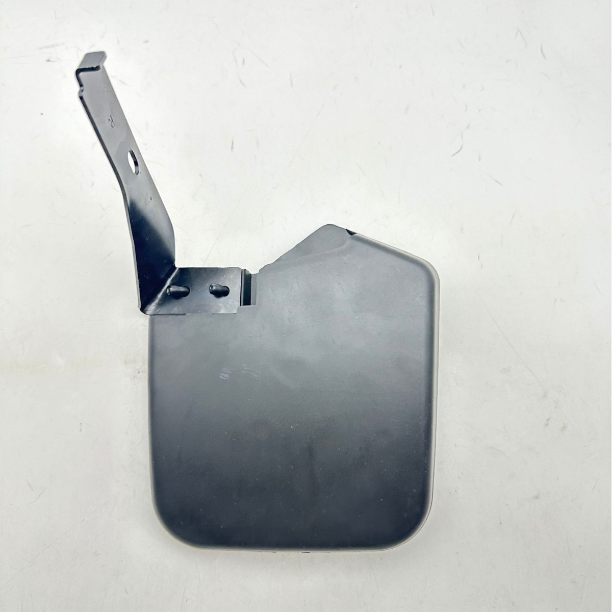 Aplicable a Jiangling Ford Turui Ouquanshun para adaptar el guardabarros con soporte de fabricación de ventas transfronterizas.