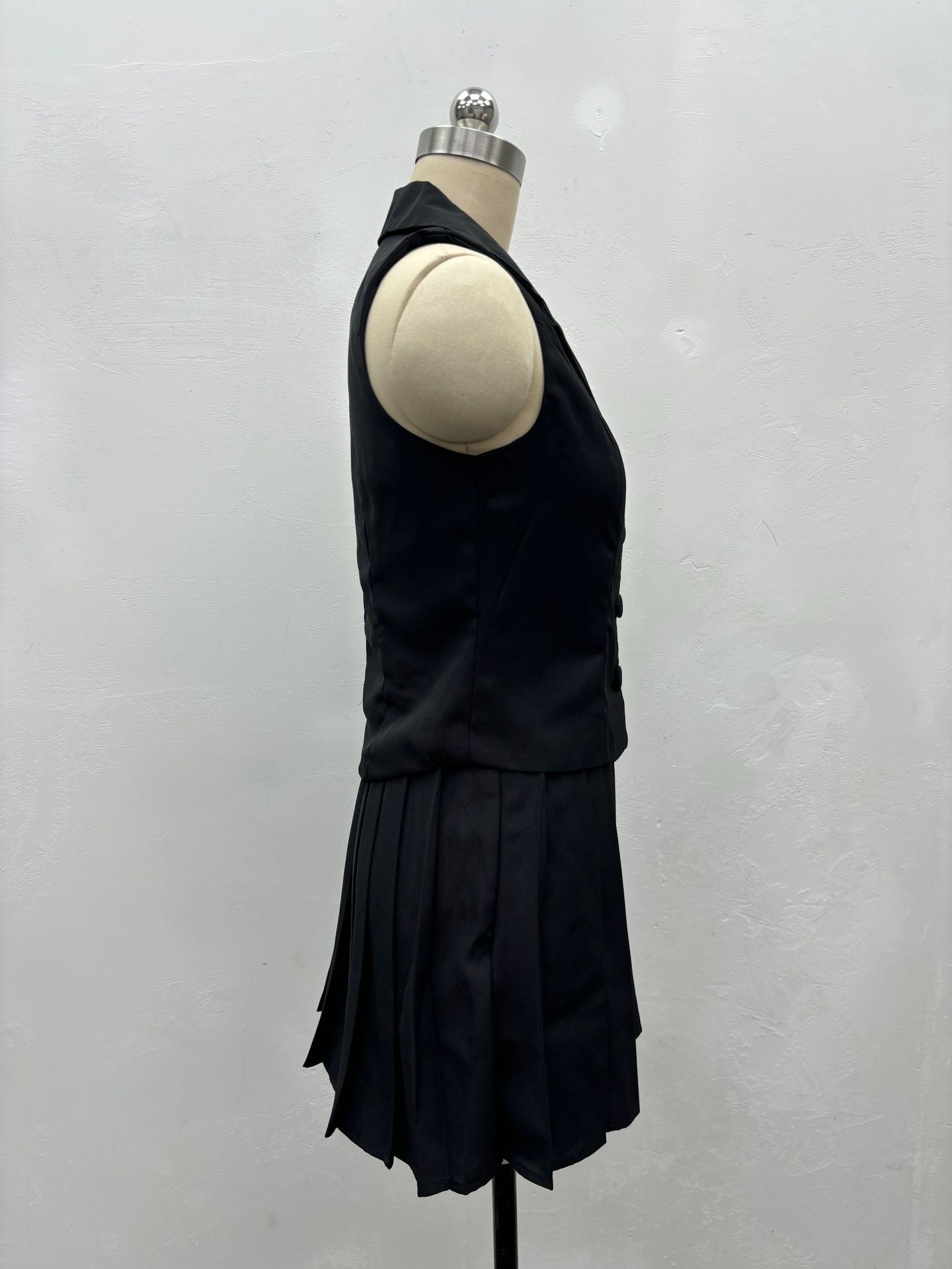 African Spring/Su New European American Women's Outfit: Sleeveless Vest And Pleated Short Skirt Two-Piece Set For_ecoleips.com