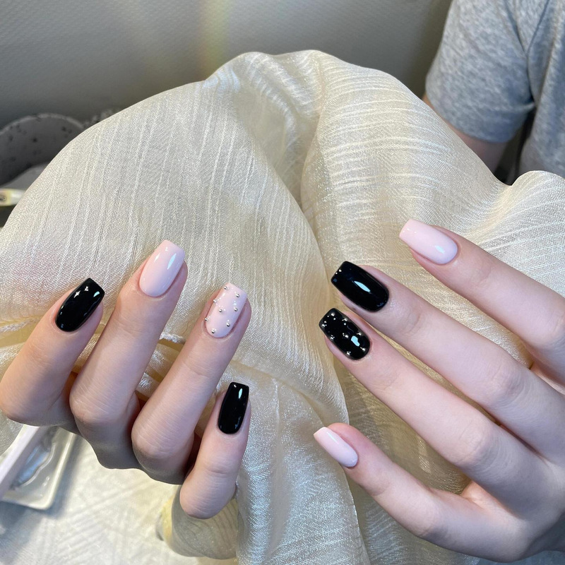 Wholesale Simple White Black Pink with Handmade Wearable Manicure Pure Handmade High-End Finished Removable Autumn and Winter Fake Nails