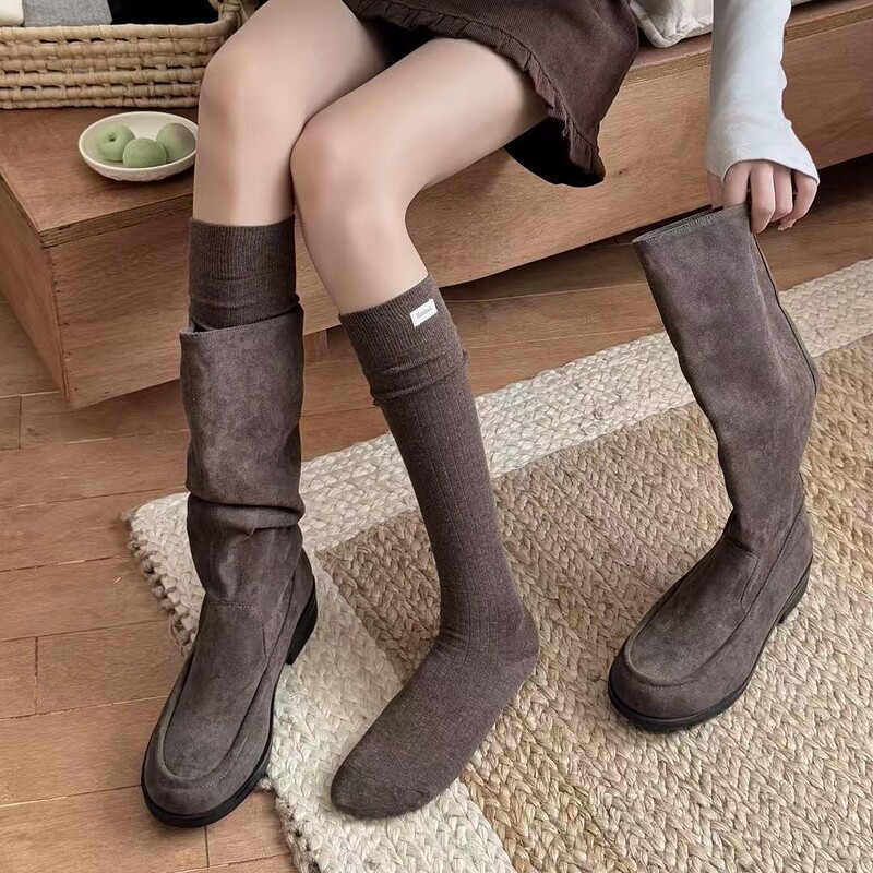 Korean-style letter patch breathable comfortable slouch socks for women, solid color knitted slimming Japanese-style calf socks for autumn and winter Korean-style letter patch breathable comfortable slouch socks for women, solid color knitted slimming Japanese-style calf socks for autumn and winter