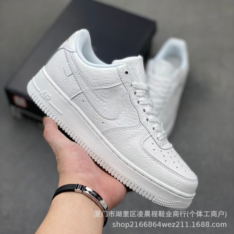 Putian Air Force Co-Branded Classic Low-Top Versatile Casual Sports Sneakers Lightweight Breathable Non-Slip Basketball Shoes for Men and Women Putian Air Force Co-Branded Classic Low-Top Versatile Casual Sports Sneakers Lightweight Breathable Non-Slip Basketball Shoes for Men and Women