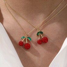 ����Ůŷ���羳���к�ɫӣ�ҵ�׹ʱ�и���ͭ����������������룩