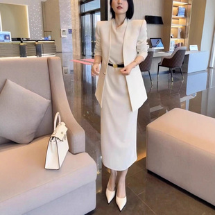 ���S��Դ�^�F؛ֱ�l���¿�r��OL���bȹ���b����+�B��ȹŮ�b���