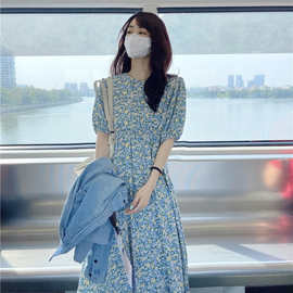 2025夏季新款法式泡泡袖碎花连衣裙女小清新温柔风长裙子