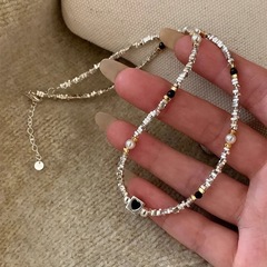 独特の冷たい風の愛の四角の砕いた銀のネックレスの気質は軽くて豪華なins風の個性のファッションは鎖の骨のチェーンに似合います。