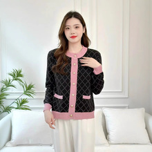 跨境秋冬毛衣时尚百搭格纹交错复古显瘦针织圆领大口袋针织开衫