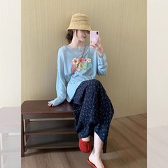 今年流行漂亮韩里韩气薄款防晒罩衫感蓝色字母印花t恤女夏季