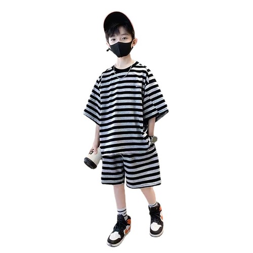 Boys' summer clothing, handsome striped thin sports suit,  medium and large children's loose T-shirt, five-quarter pants, two-piece trendy set