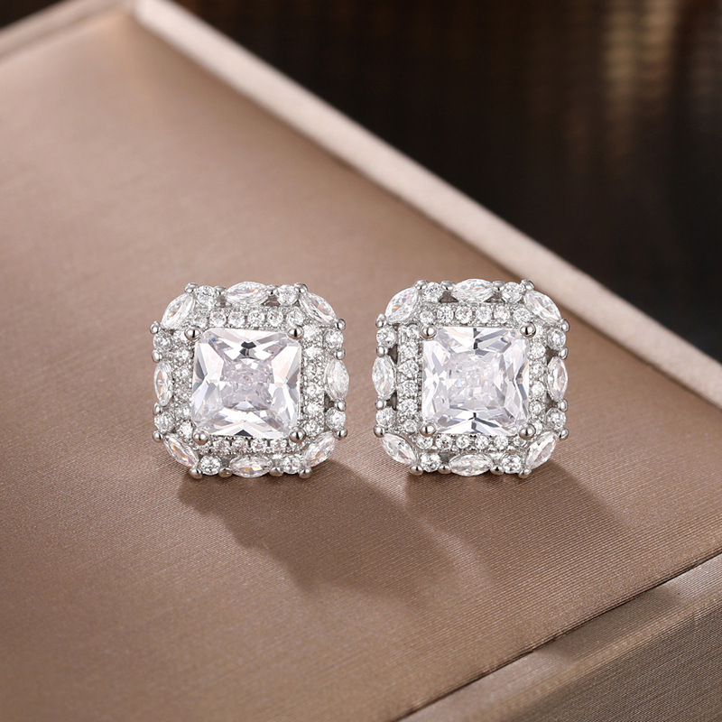 Zircon Crystal Stud Earrings For Men And Women Elegant Style_voghion.com