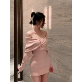 韩国春装温柔女主小个子短裙粉色针织毛衣一字肩包臀裙收腰连衣裙