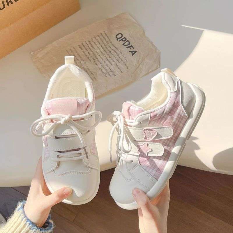 Velcro Korean Style Sneakers for Women 2025 New Spring Versatile Shoes Thick-Soled White Shoes Retro Moral Training Shoes Velcro Korean Style Sneakers for Women 2025 New Spring Versatile Shoes Thick-Soled White Shoes Retro Moral Training Shoes