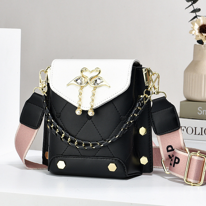 Bolso de teléfono móvil para mujeres 2025, nuevo bolso en línea, bolso de hombro de textura de moda, bolso de cadena de perlas de aire exterior