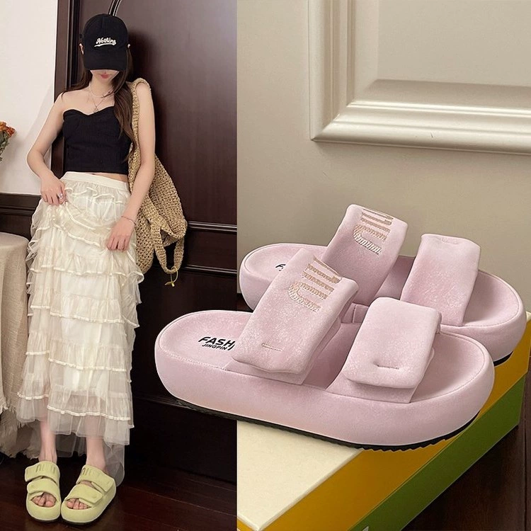 Женские сандалии без шнуровки на толстой подошве для ношения на улице летом 2025 года. Повседневные и универсальные мягкие эластичные сандалии на липучке с двойными ремешками.