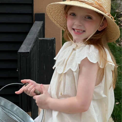 2024 new summer girls' lace collar sleeveless dress will be released after the new year, Korean children's embroidered vest dress