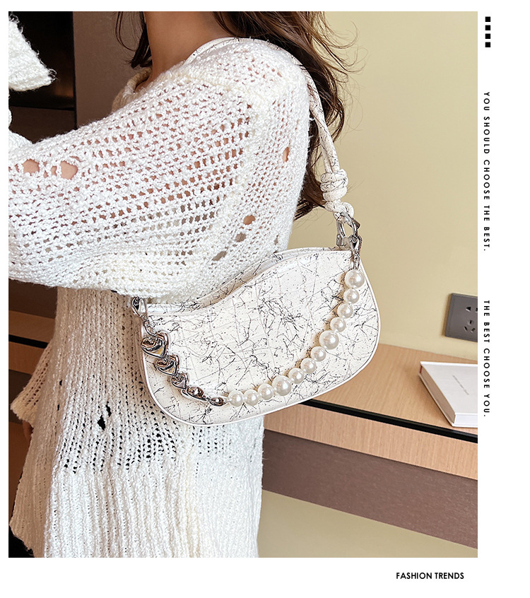 French chain armpit bag, women's high-end sense, niche trendy fashion handbag, western-style crescent bag_voghion.com