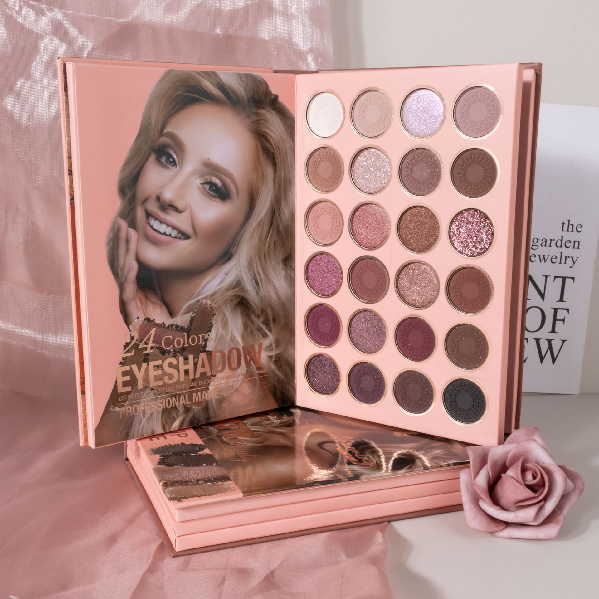 A 54-color cross-border bestseller, 3-page eyeshadow palette, matte pearlescent blush, high-gloss one-piece, easy-to-apply makeup undefined