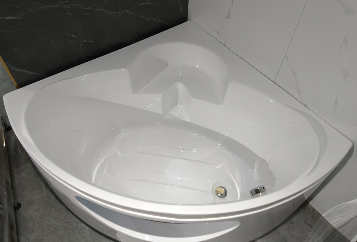 佛山南海松果工厂直供130cm空缸双人玻璃三角浴缸corner bath tub