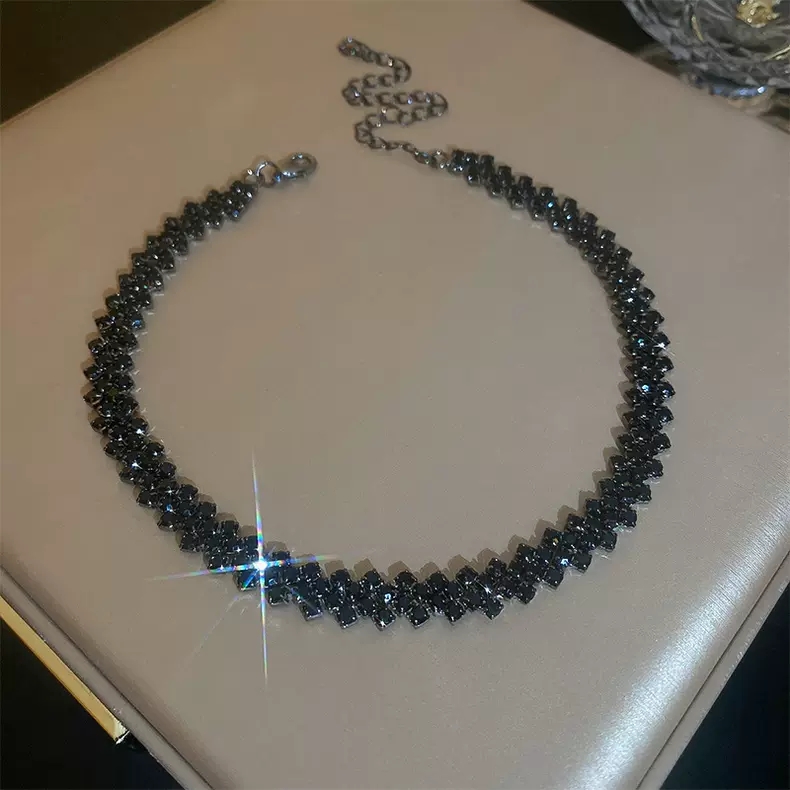 Collier ras du cou avec coutures en diamants, collier tendance de personnalité de célébrité, collier design de niche de mode_voghion.com