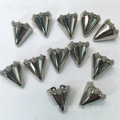 さまざまな銅と鉄の金属製のつま先、靴のバックル、ヒールカバーを生産する工場 2025 新しい女性の靴のつま先