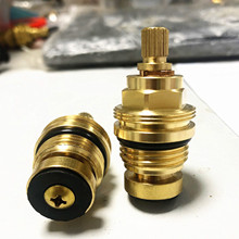 厂家现做黄铜阀芯G1/2螺纹24*1慢开65g底部打螺丝款