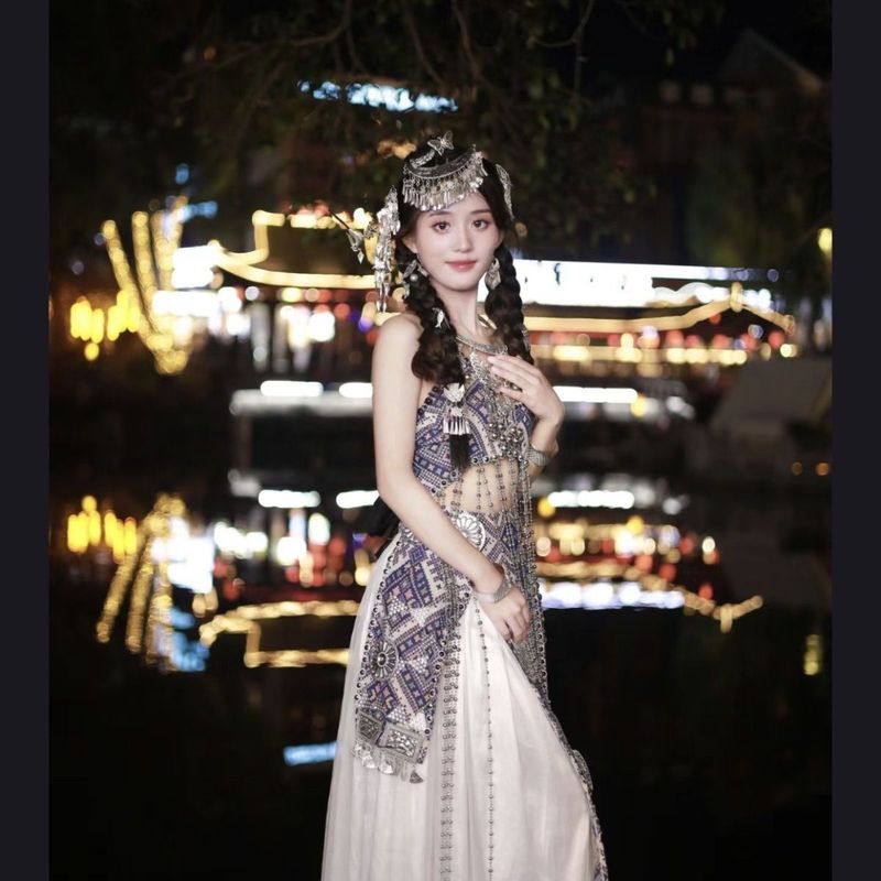 ミャオ族の新しい服ミャオ族の写真痩身旅行写真女の子少数民族民族スーツ写真撮影服|undefined
