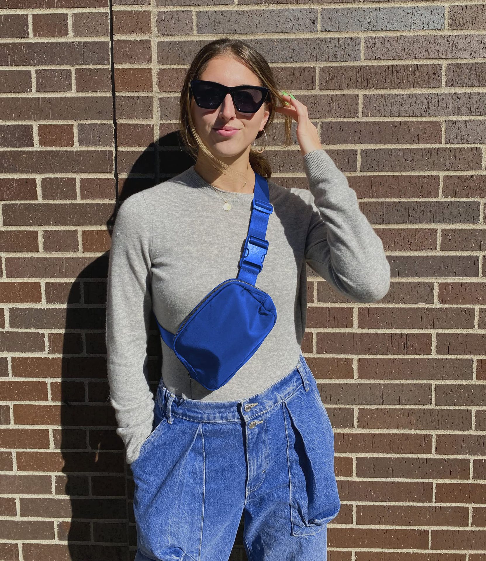 Women's with adjustable waistband, fashionable running and hiking waist bag_voghion.com