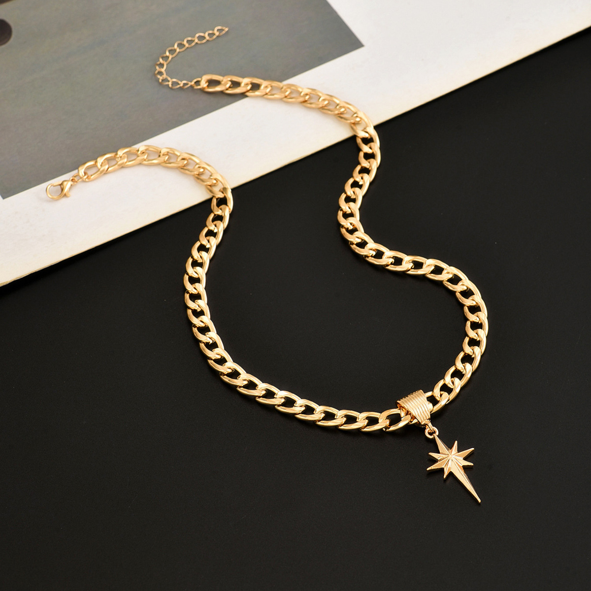 Collier étoile à huit branches pour femme bijou élégant et simple_voghion.com