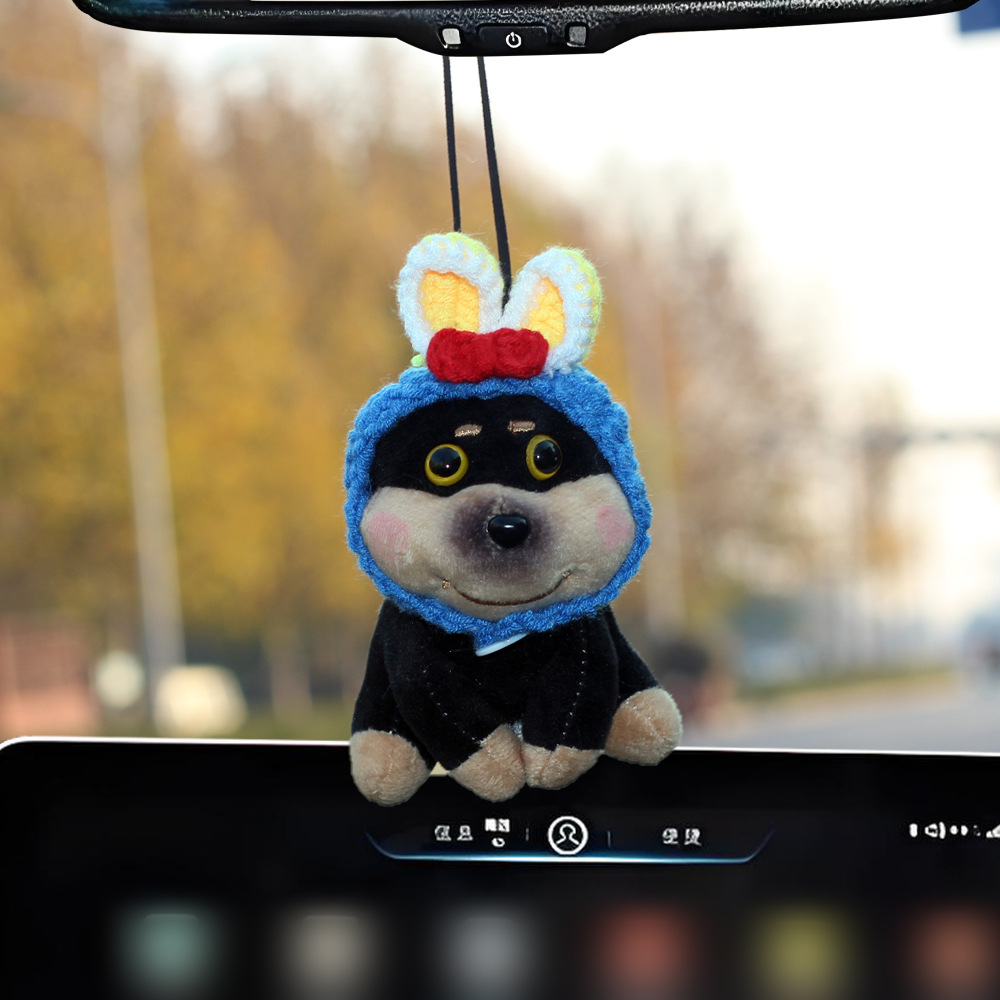 Colgante de automóvil 2025 nuevo perro muñeca de abeja muñeca de automóvil retrovisor remolque accesorios para chicas colgantes