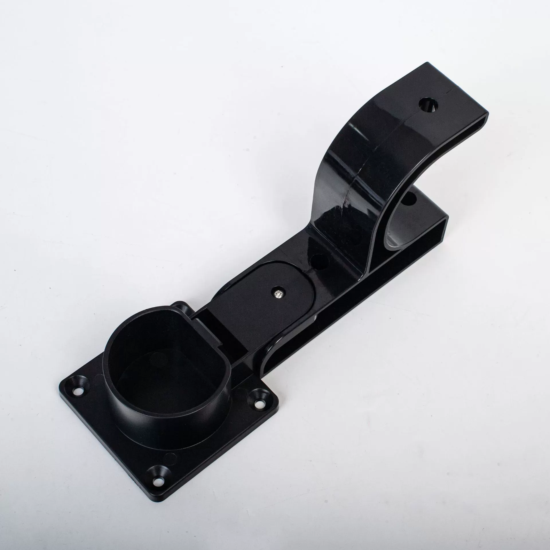 Electric bracket with accessories charging