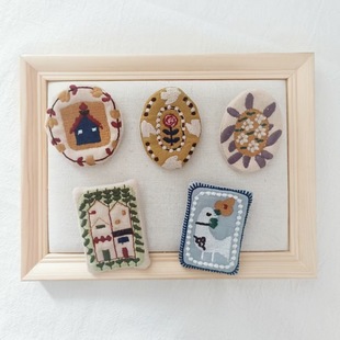 New Cute and Creative Cartoon Fabric Embroider Brooch Doll Pendant Bag Accessories Versatile Clothing Embroidery Jewelry