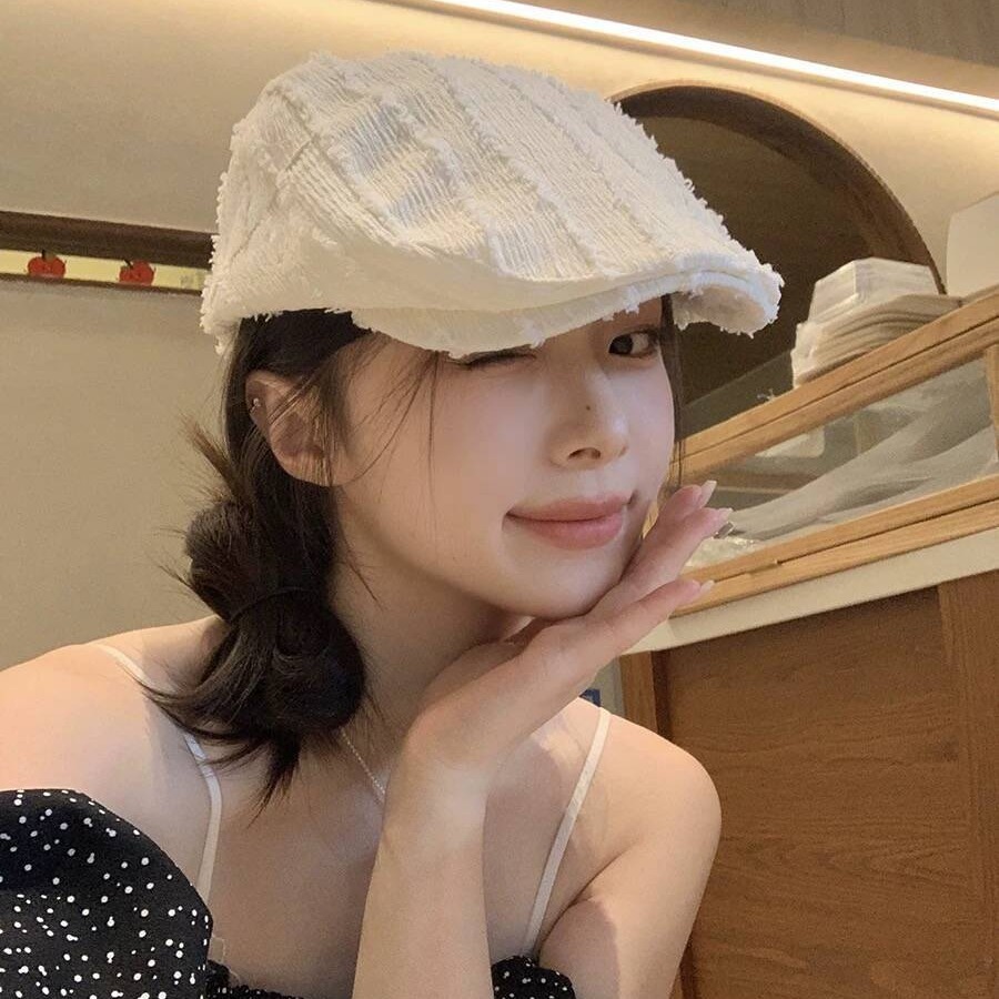 日系小众设计感纯色前进帽女复古毛边显脸小鸭舌帽时尚文艺报童帽
