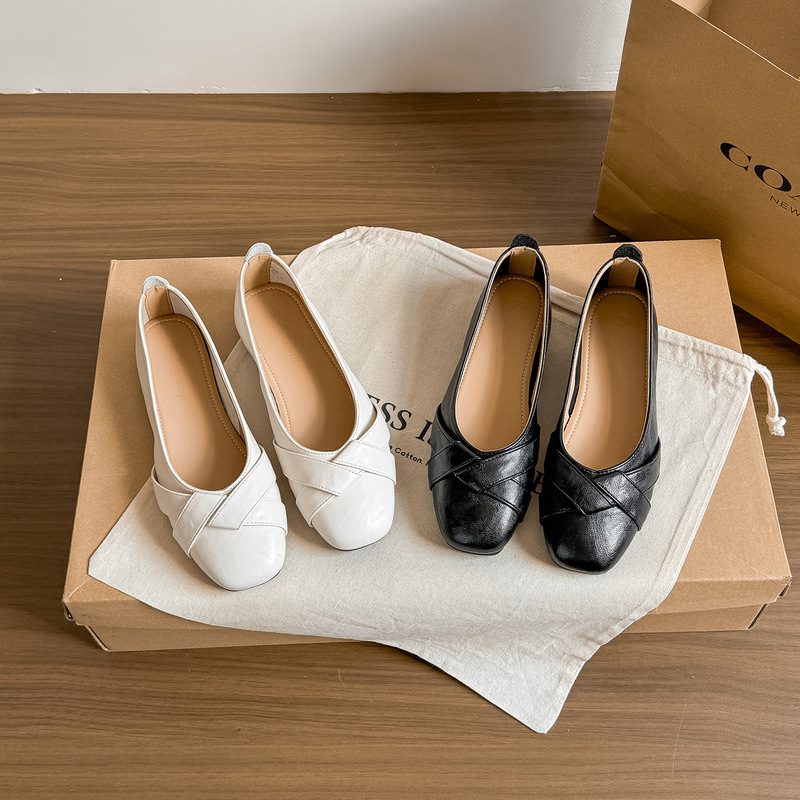 Handmade genuine leather design woven summer slip-on shallow single shoes for women, round toe, simple and elegant, soft-soled ballet shoes for women