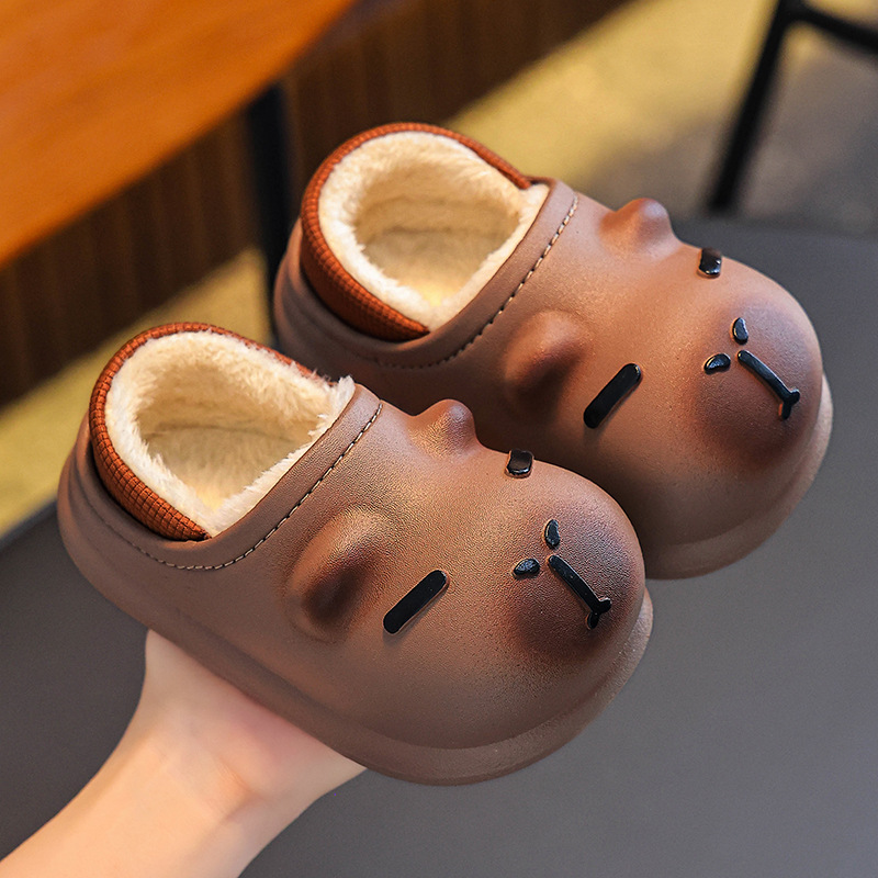 2025 nueva bolsa de invierno para niños Capibara zapatos de tacones de algodón para niños y niñas calientes impermeables para niños pequeños trapos de algodón para niños