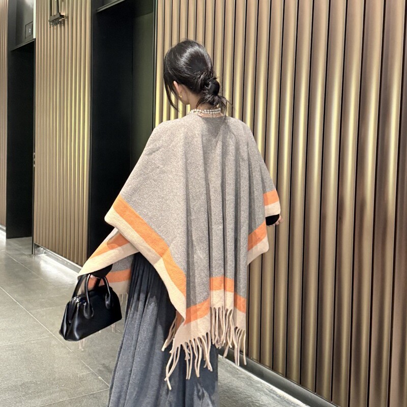 复古拼色仿羊绒流苏披肩女士秋冬时尚百搭高级感保暖外搭披风斗篷|undefined