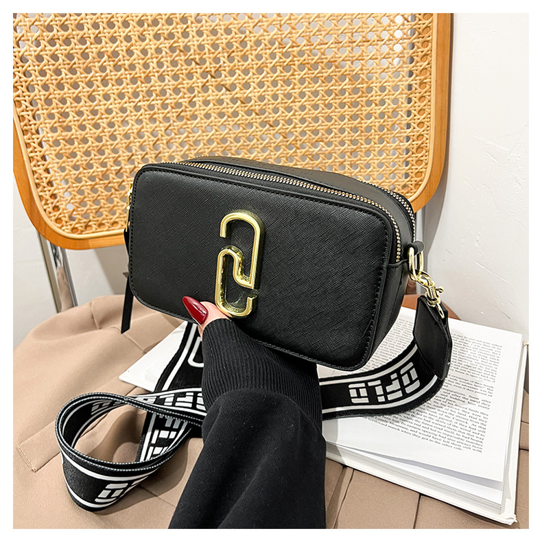 Comercio exterior transfronterizo 2025 nuevo bolso de cámara de moda simple y versátil europeo y americano, bolso de mensajero de diseño de nicho de tendencia