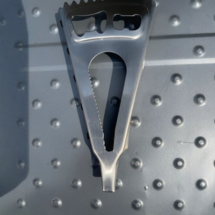 Source manufacturers directly supply cross-border stainless steel screw cap device multifunctional bottle opener household screw cap canned manual wholesale