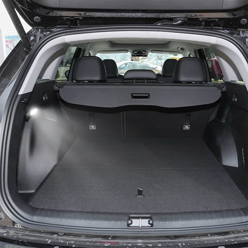 Trunk lighting is suitable for Geely Xingyue L, Boyue L, Galaxy L7 modified LED high-brightness interior lights and reading lights