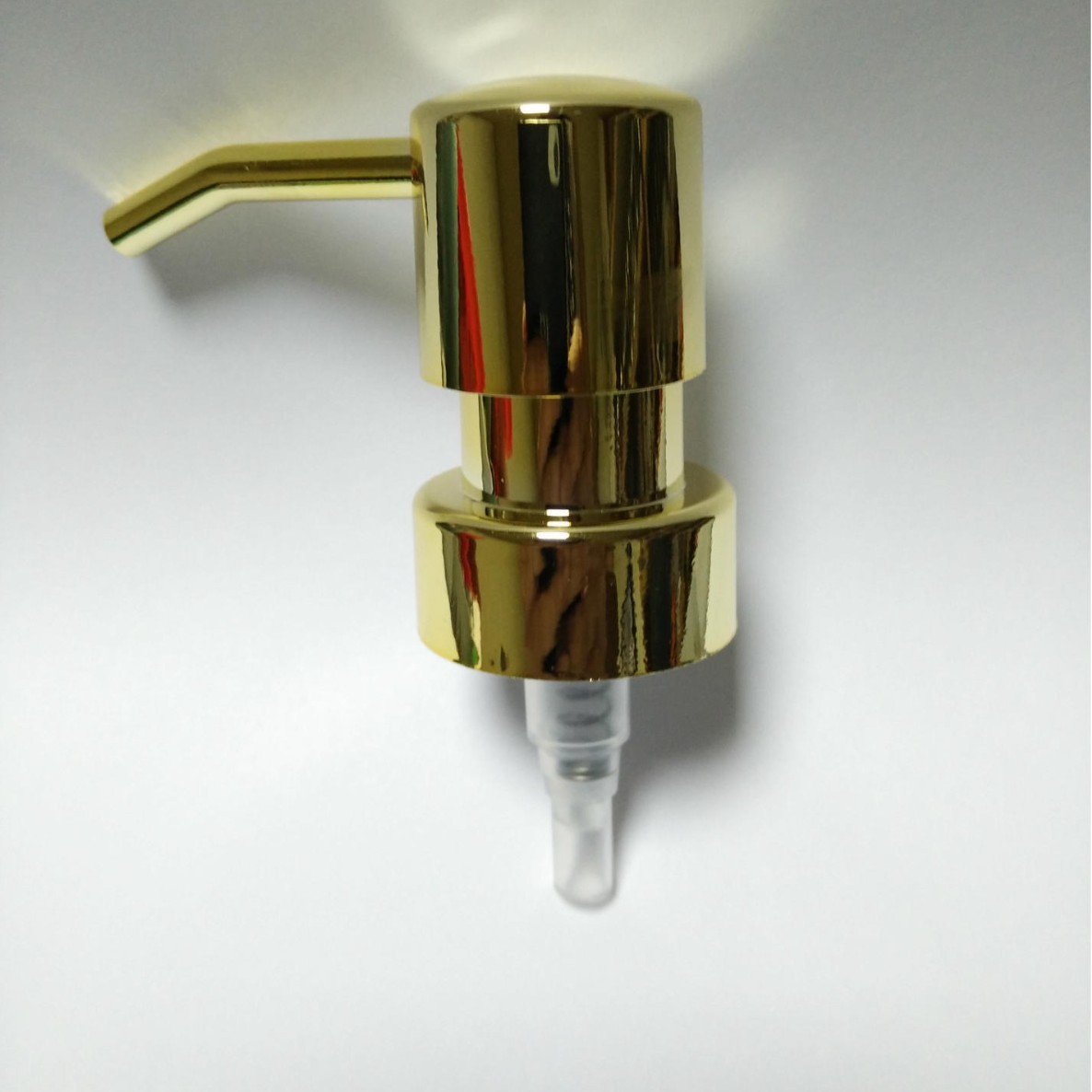 供应多款塑料喷头，绅士圆头弯管，洗手液泵头CHP339